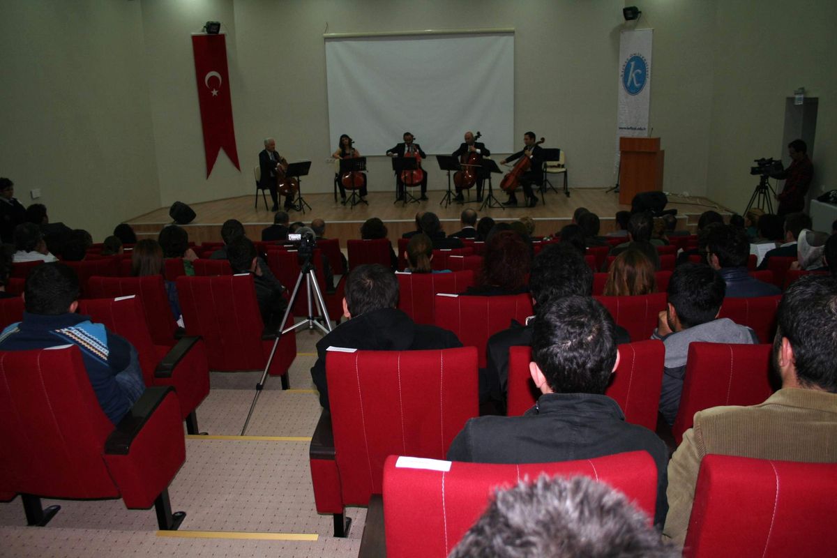 Kaü\'de Viyolonsel Oda Müziği Konseri Düzenlendi
