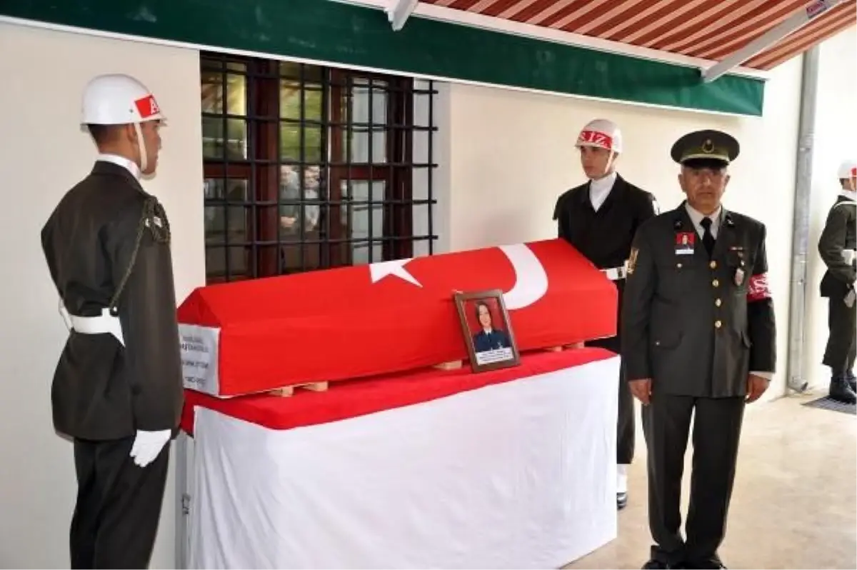 Kayseri'deki Kadın Üsteğmenin İntiharı