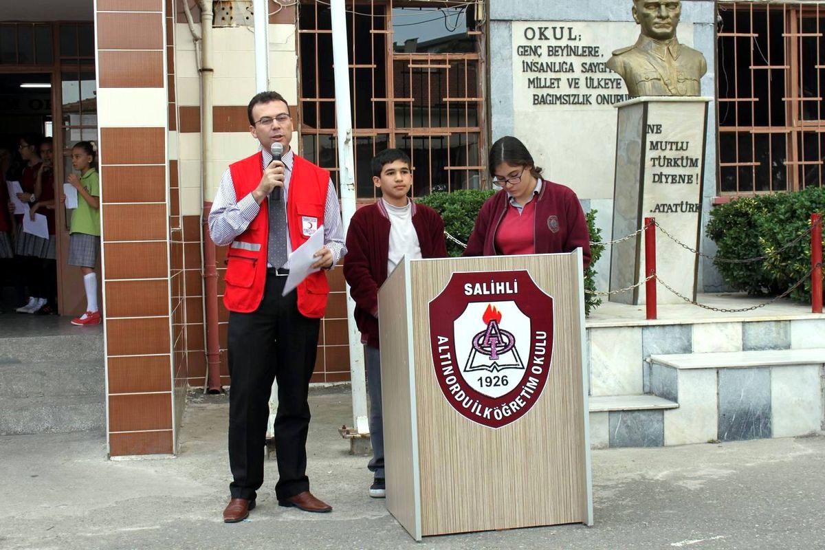 Kızılay, Okul Ziyaretlerine Devam Ediyor