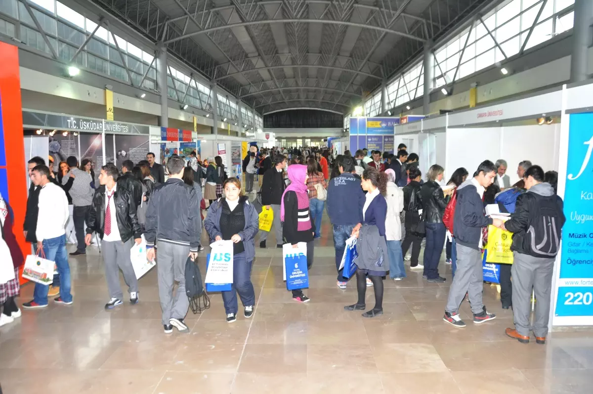 Merinos Akkm\'de \'Educaturk Yüksek Öğretim Günleri\'