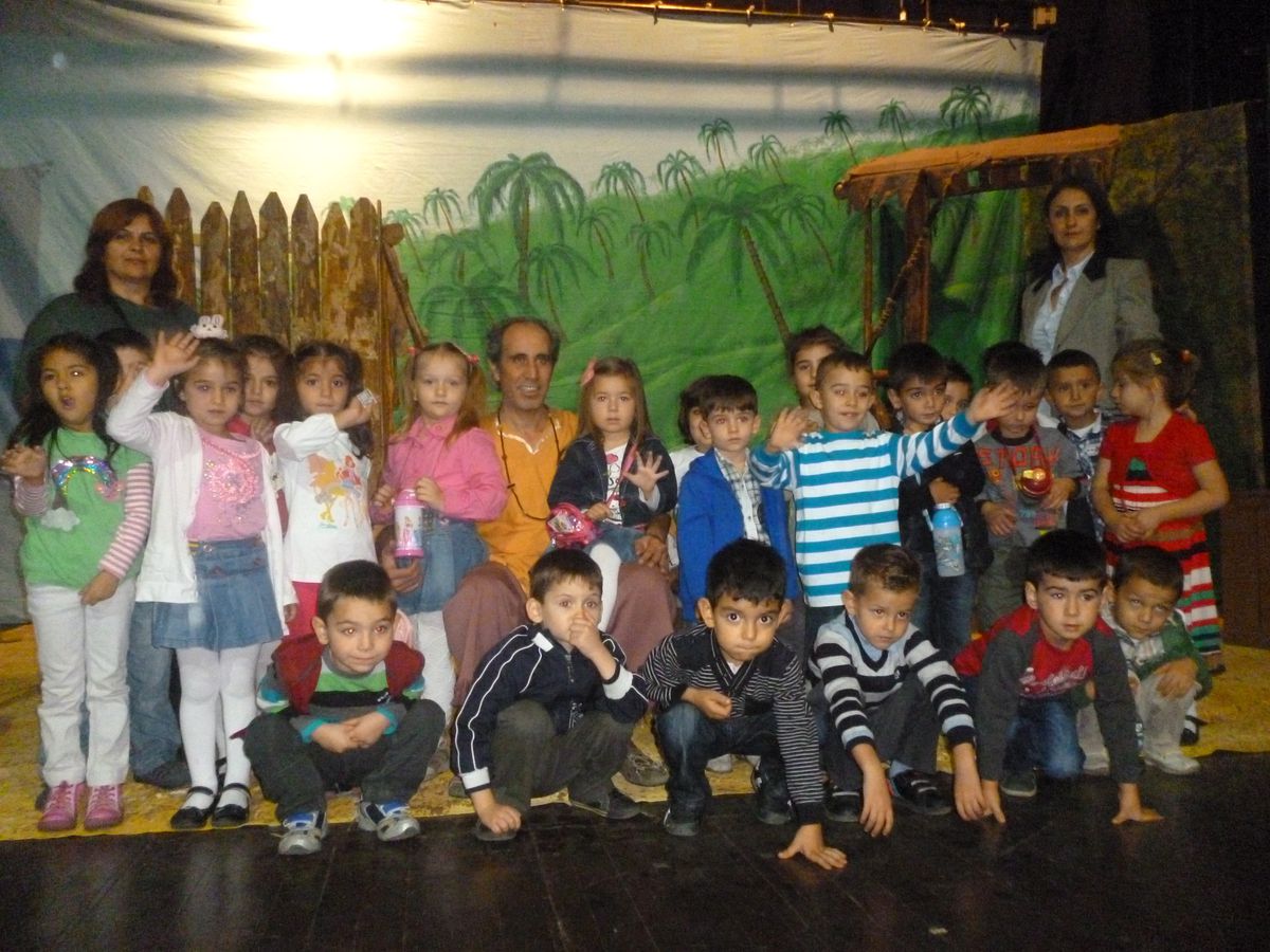 Miniklerin Tiyatro ve Sergi Keyfi