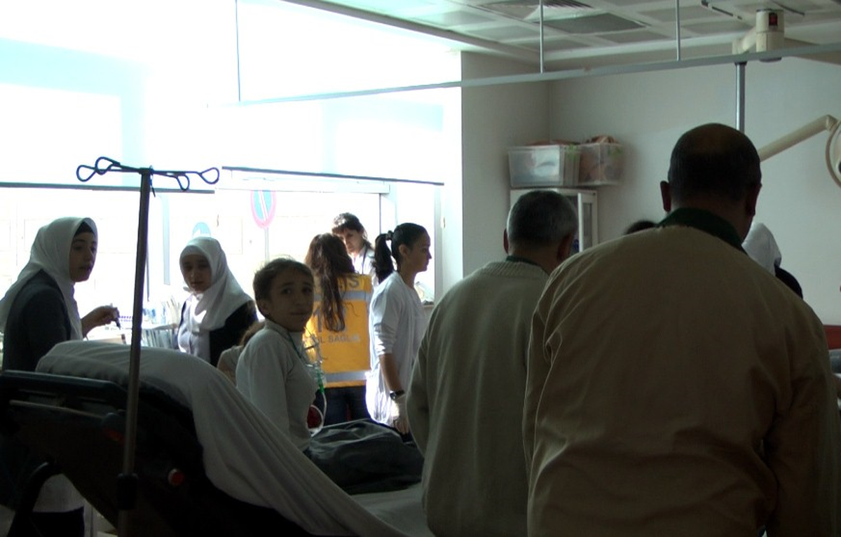 Öğrenci Servisi Şarampole Yuvarlandı: 11 Yaralı