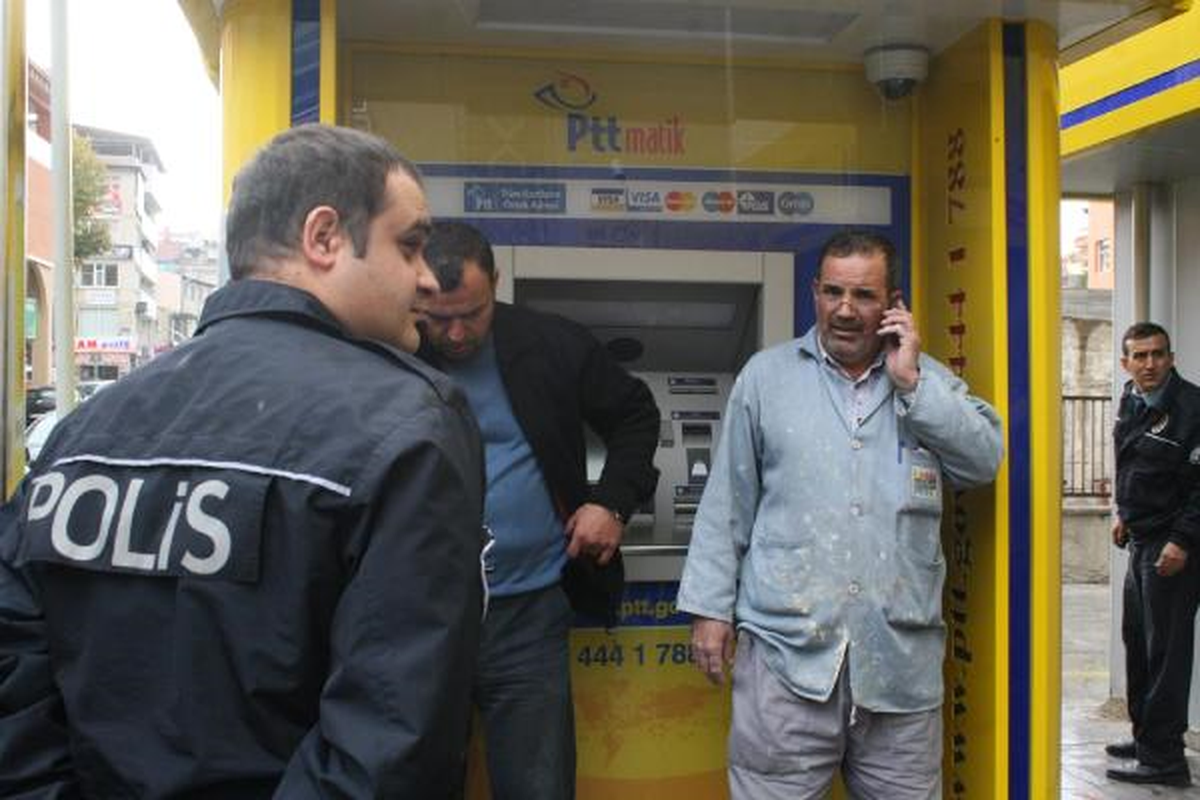 Telefon Dolandırıcılarına Parasını Kaptırmaktan Son Anda Kurtuldu
