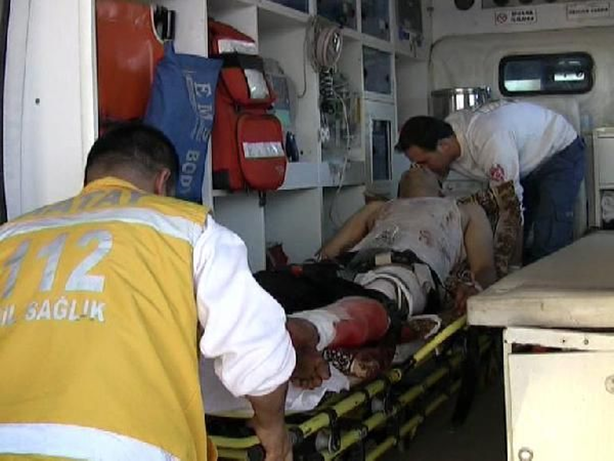 Yaralı Suriyeliler Ceylanpınar\'a Getiriliyor
