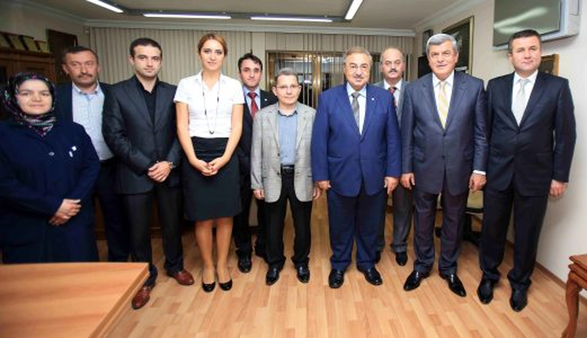 144 Yaşındaki Kızılay\'a Kutlama Ziyareti