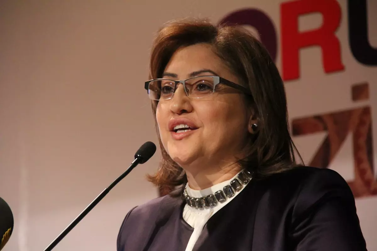 Aile ve Sosyal Politikalar Bakanı Fatma Şahin, "7.İpekyolu Belediye Başkanları Forumu"Nda, "Tarihi...