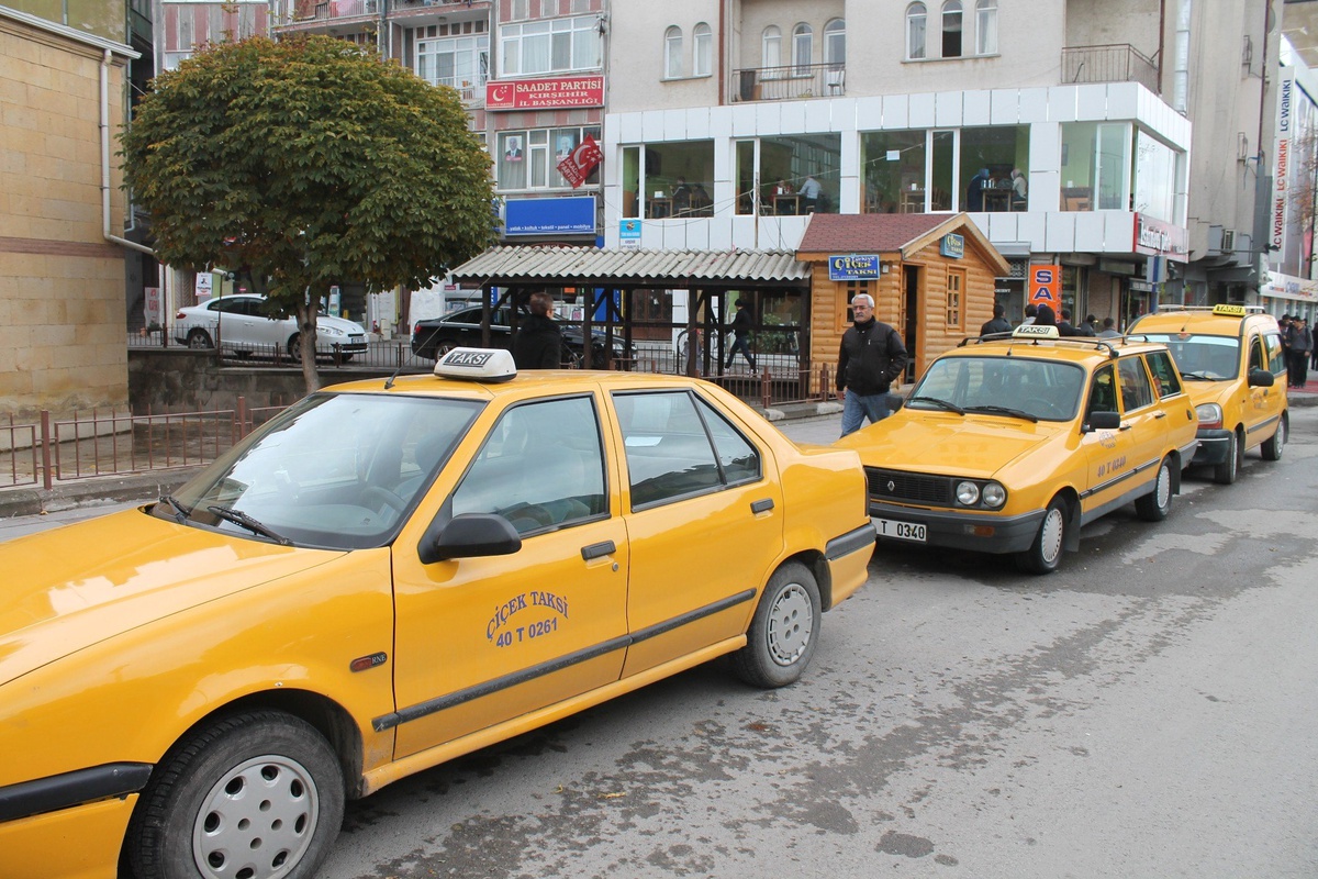 Alıkoydukları Taksi ile Kaza Yapan Şahıslar Tutuklandı