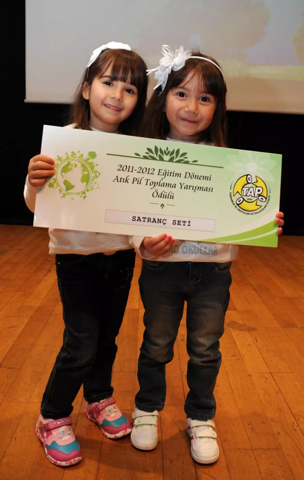 Atık Pil Toplayan Okullar Ödüllendirildi