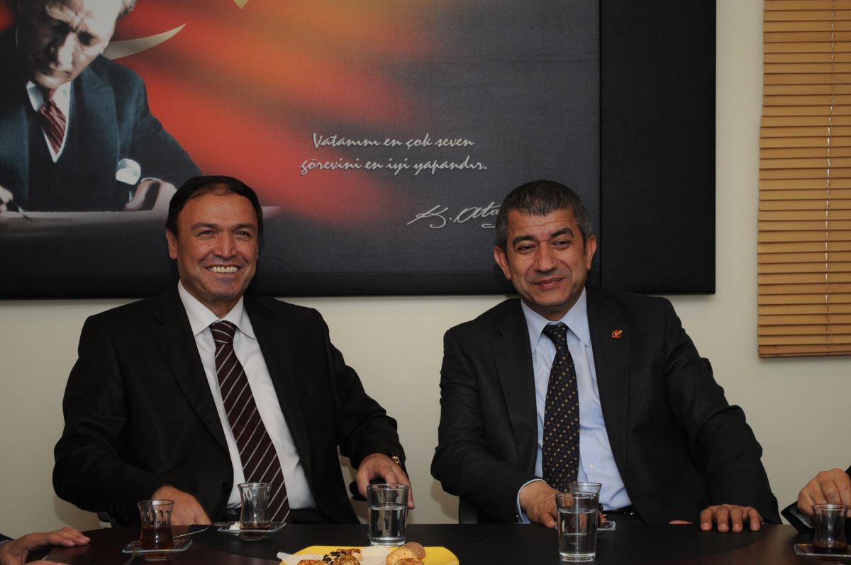 AÜ Rektörü Kurtcephe\'den AGC\'ye Ziyaret