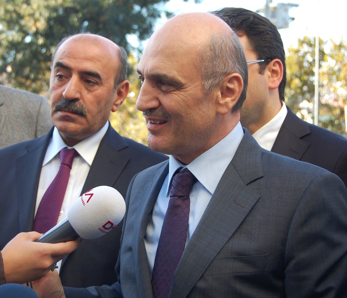 Bakan Bayraktar: "Bağdat Caddesi İçin Tehlike Söz Konusu Değil"