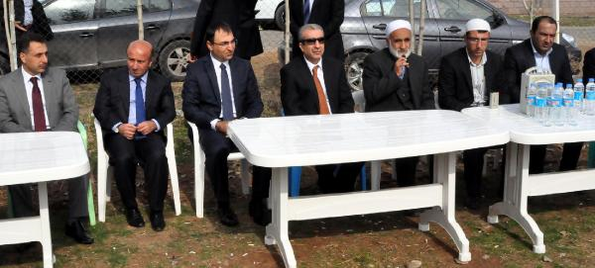 Bakan Eker, "Açlık Grevlerinin Bir An Önce Son Bulmasını Arzu Ediyorum"