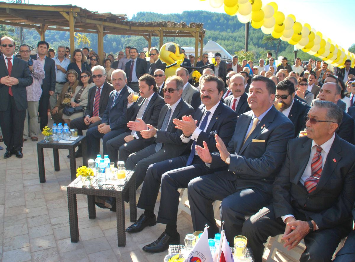 Bakan Günay, Marmaris Bal Evi\'ni Açtı