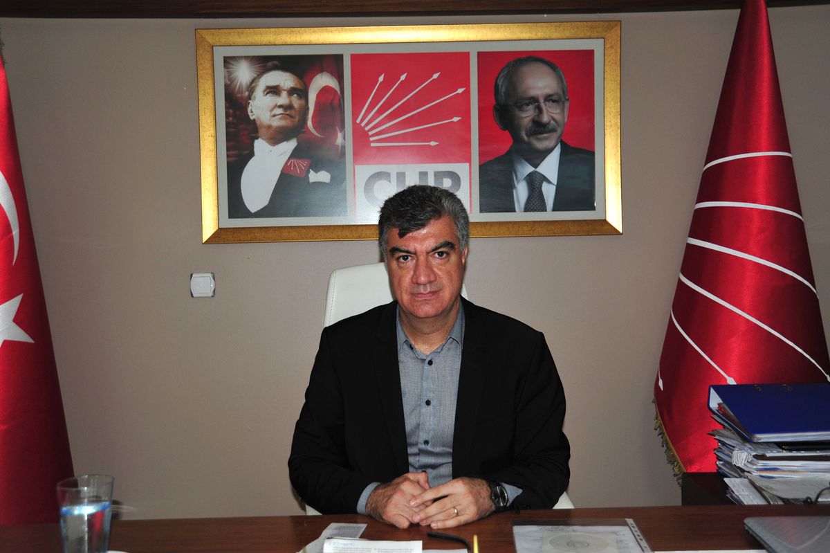 CHP İzmir İl Başkanı Ali Engin\'i Atatürk\'ü Saygı ve Özlemle Andıklarını Söyledi