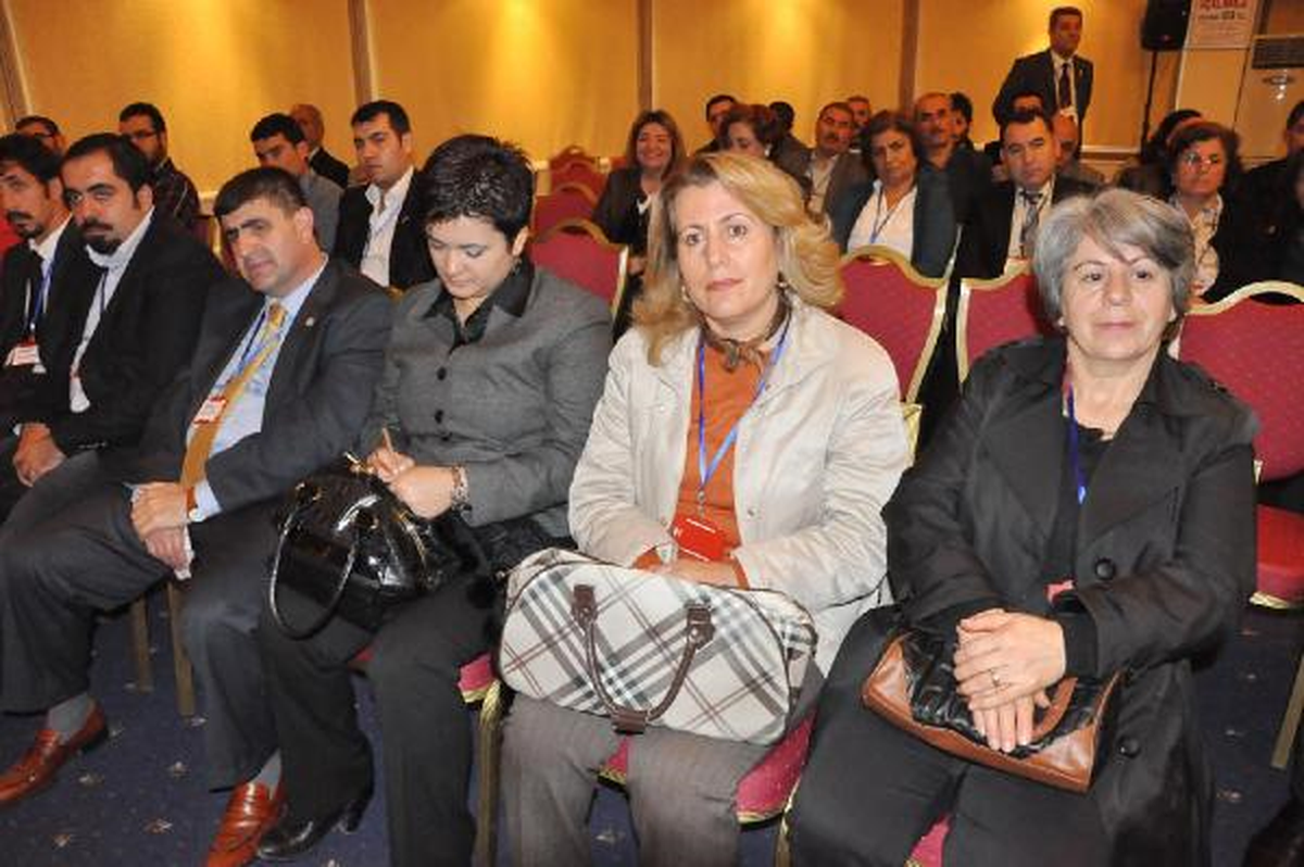 CHP Parti Okulu Eğitimleri Elazığ\'da Başladı