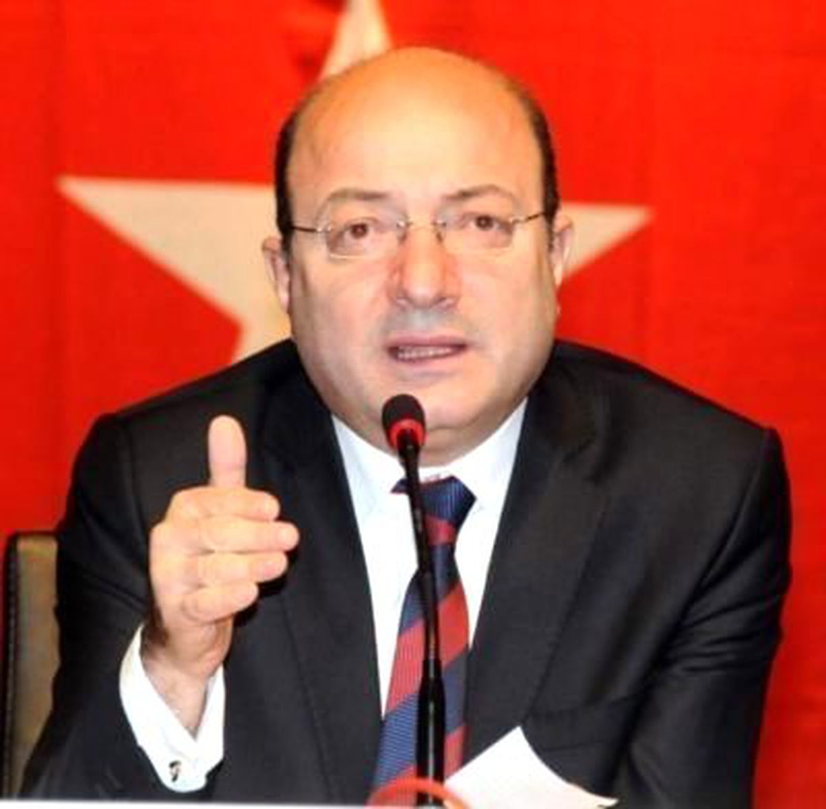 Cihaner\'den Milli Eğitim Bakanı\'na Yüksek Lisans Sorusu