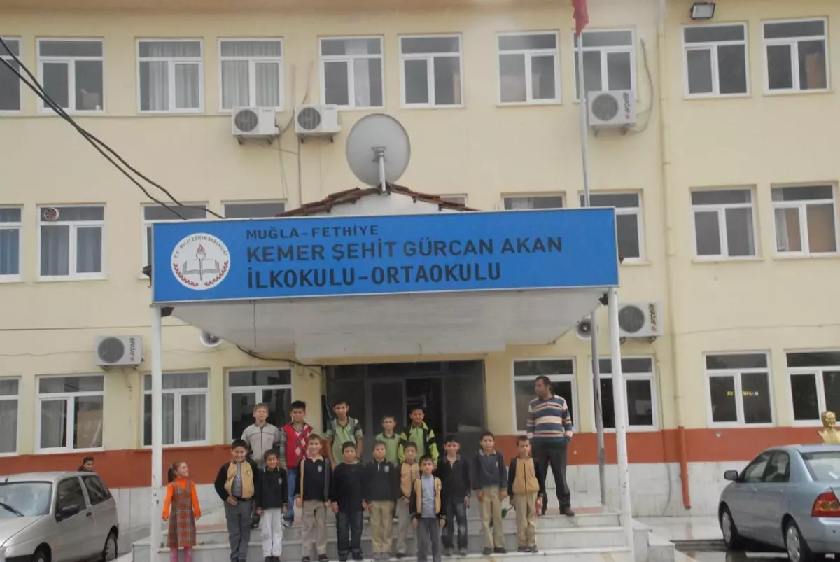 Çürük Gerekçesiyle 500 Öğrenci Okuldan Çıkartıldı