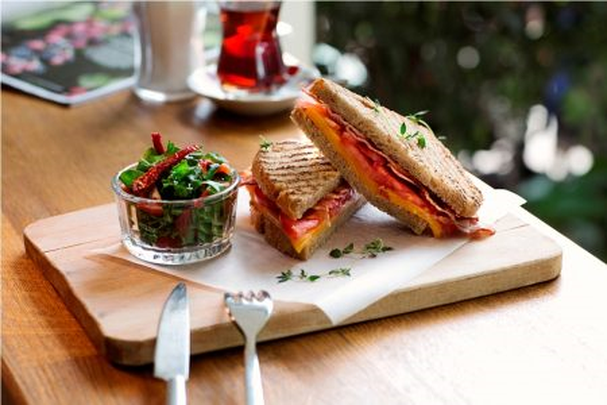 'Den Cafe' Mönüsünde Yepyeni Tatlar