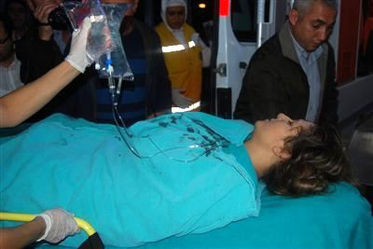 Eşini Tüfekle Vurarak Ağır Yaraladı