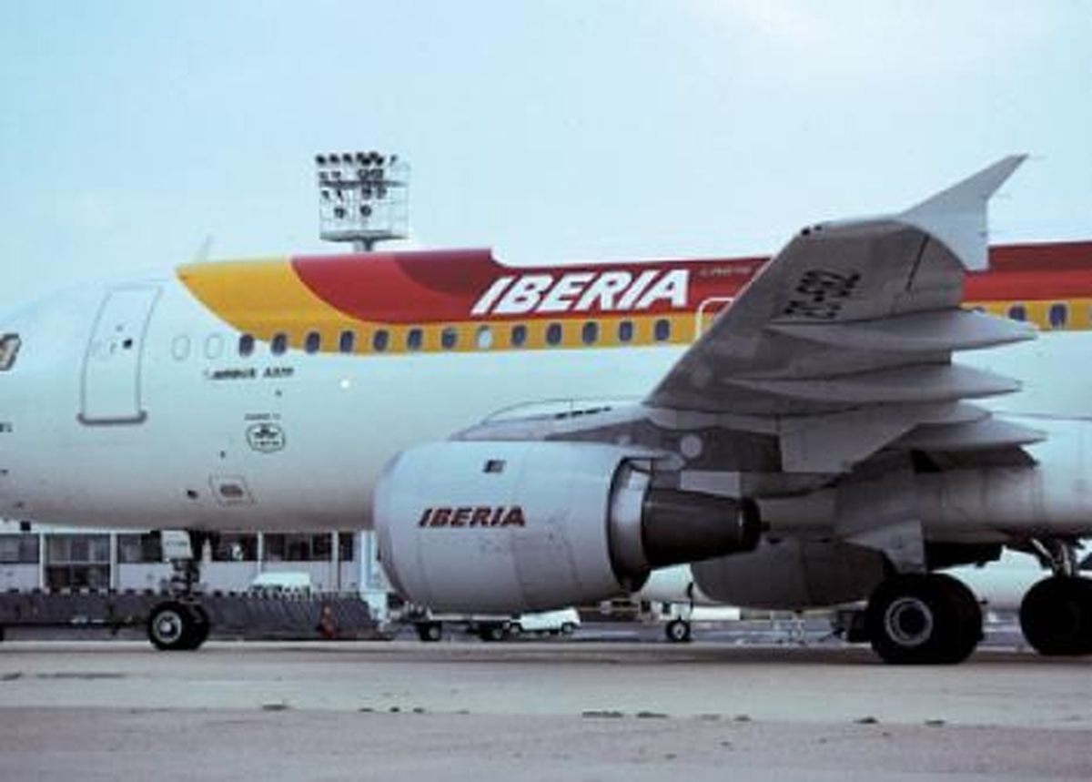 İspanyol Havayolu Şirketi İberia, 4 Bin 500 Kişiyi İşten Çıkaracak