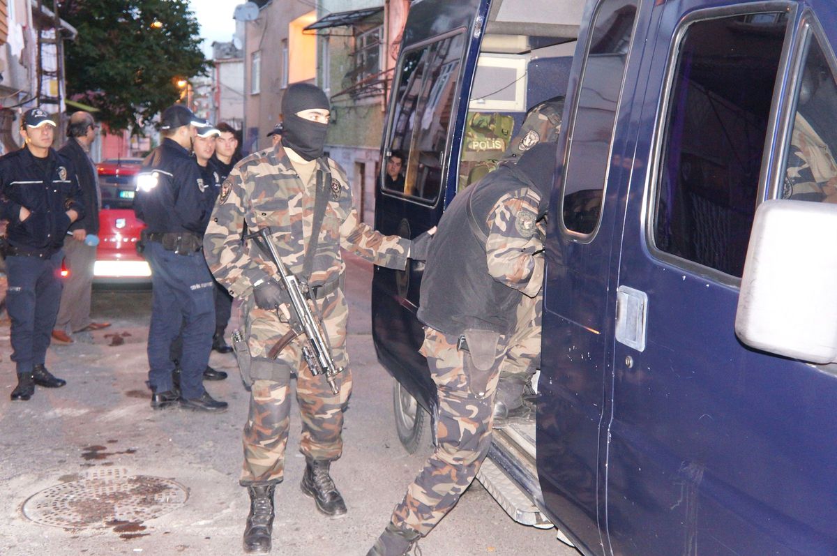 İstanbul Polisinden Eş Zamanlı Operasyon