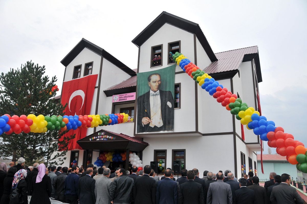 Kelkit'te Ülker ve Kemalettin Başar Anaokulu Hizmete Açıldı