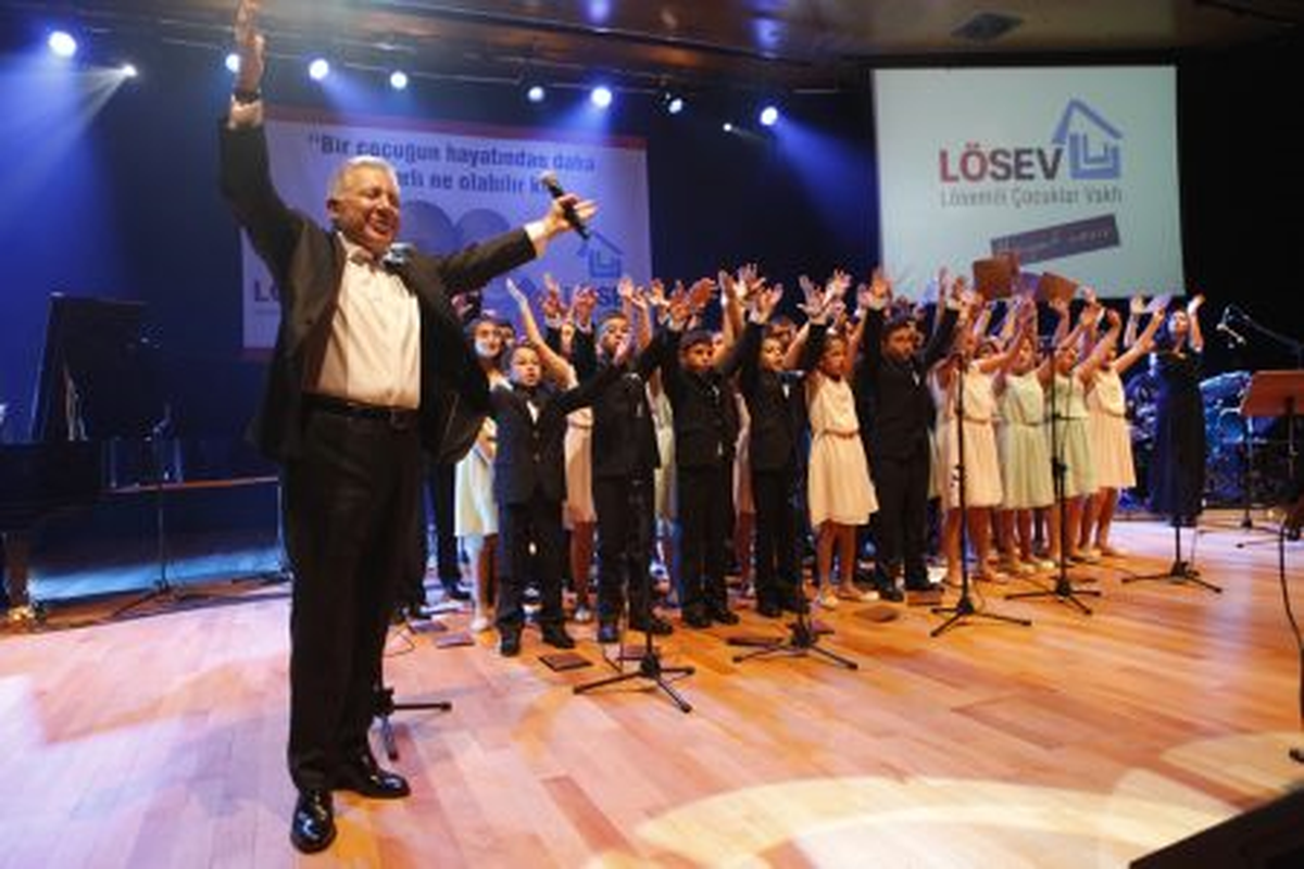 LÖSEV İzleyenlerden Tam Not Aldı