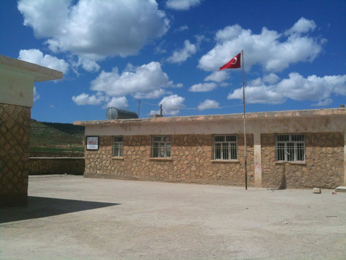 PKK 3 Öğretmeni Kaçırdı