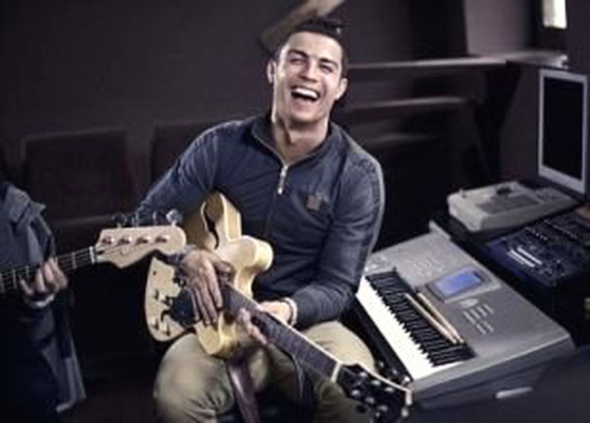 Ronaldo\'dan Messi\'ye Büyük Taş!