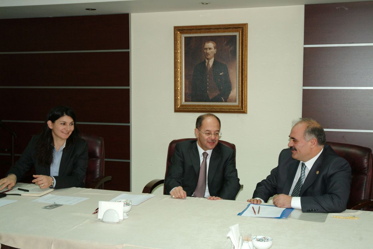 Sağlık Bakanı Akdağ, Milletvekilleri ile Ankara\'da Toplandı