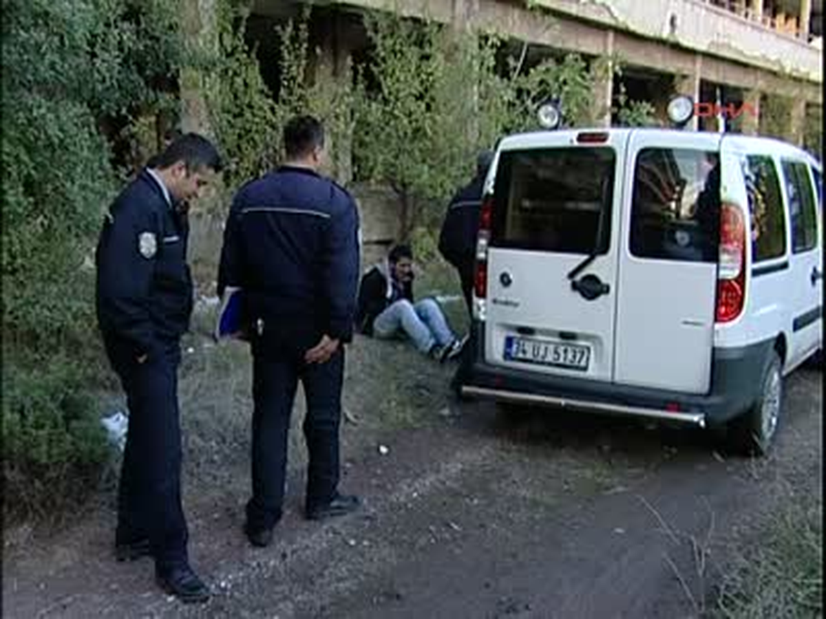 Sevgilsiyle Buluştuğu Binadan Ölüme Atladı