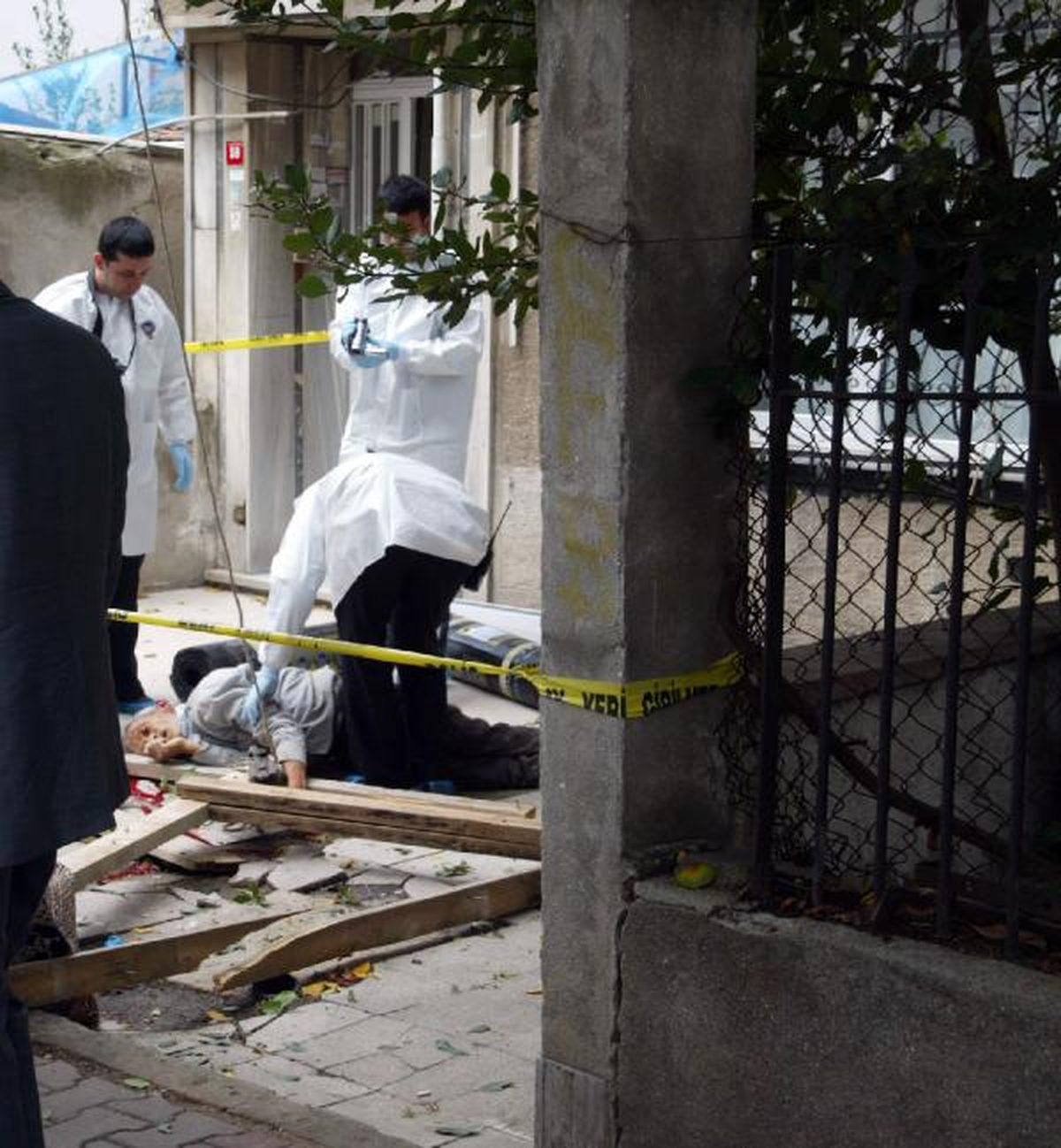 Tadilat Sırasında İskele Çöktü: 1 Ölü
