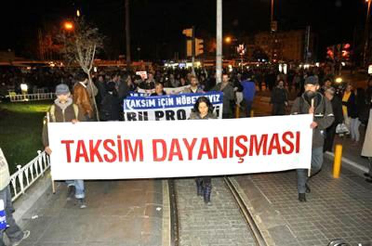 \'Taksim Dayanışması\' Meydan Projesini Protesto Etti