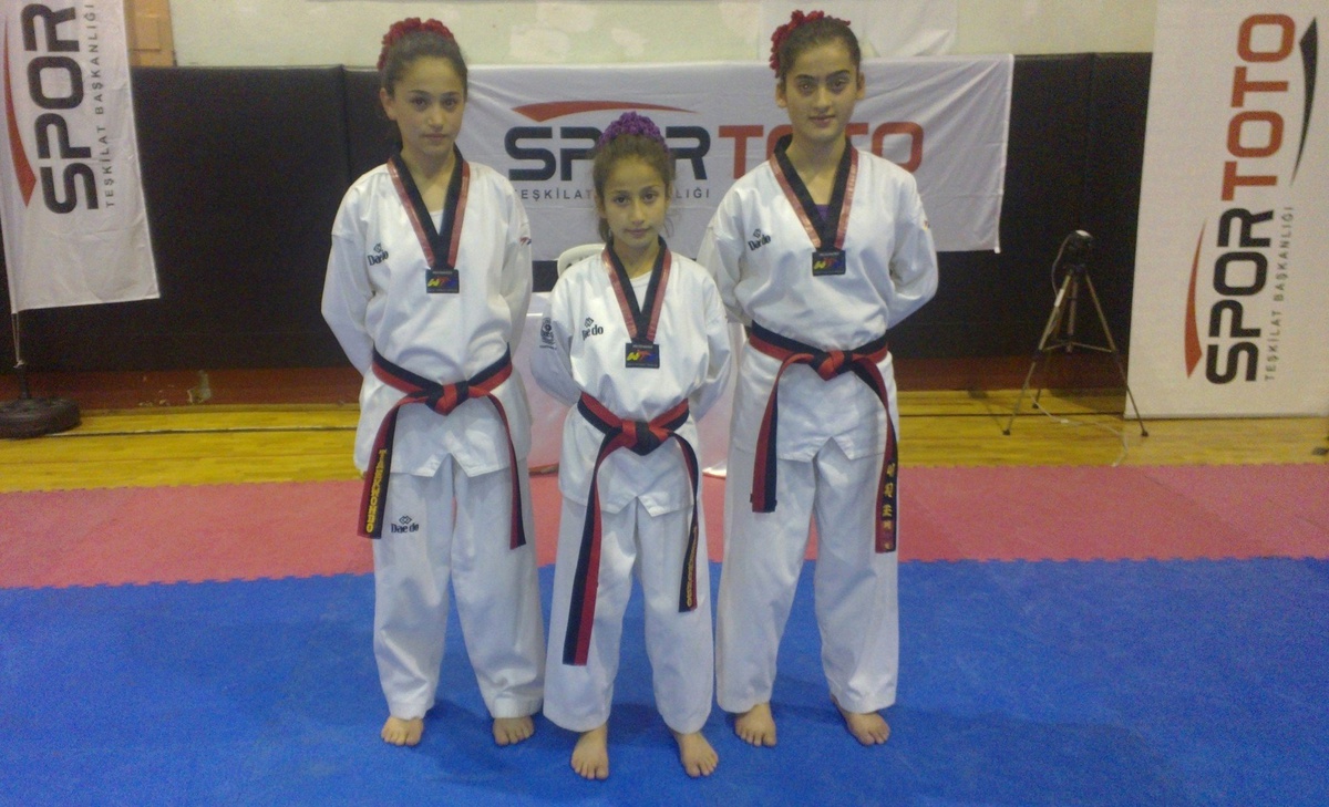 Türkiye Poomse Taekwondo Şampiyonası\'nda, Bölge Takımı Türkiye Şampiyonu Oldu