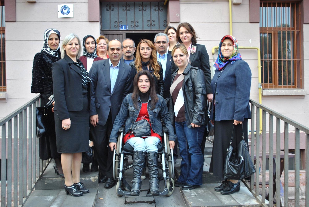 AK Parti Engelliler Komisyonu\'nun Ziyaretleri Sürüyor