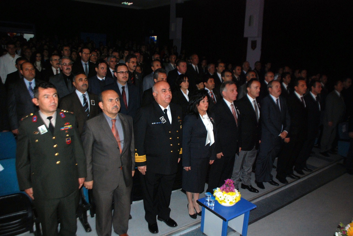 Atatürk Ölümünün 74. Yılında Anıldı