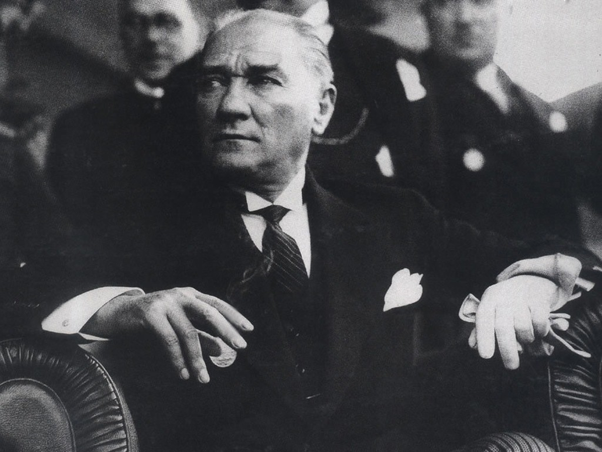 Atatürk Üniversitesi\'nden 10 Kasım Mesajı
