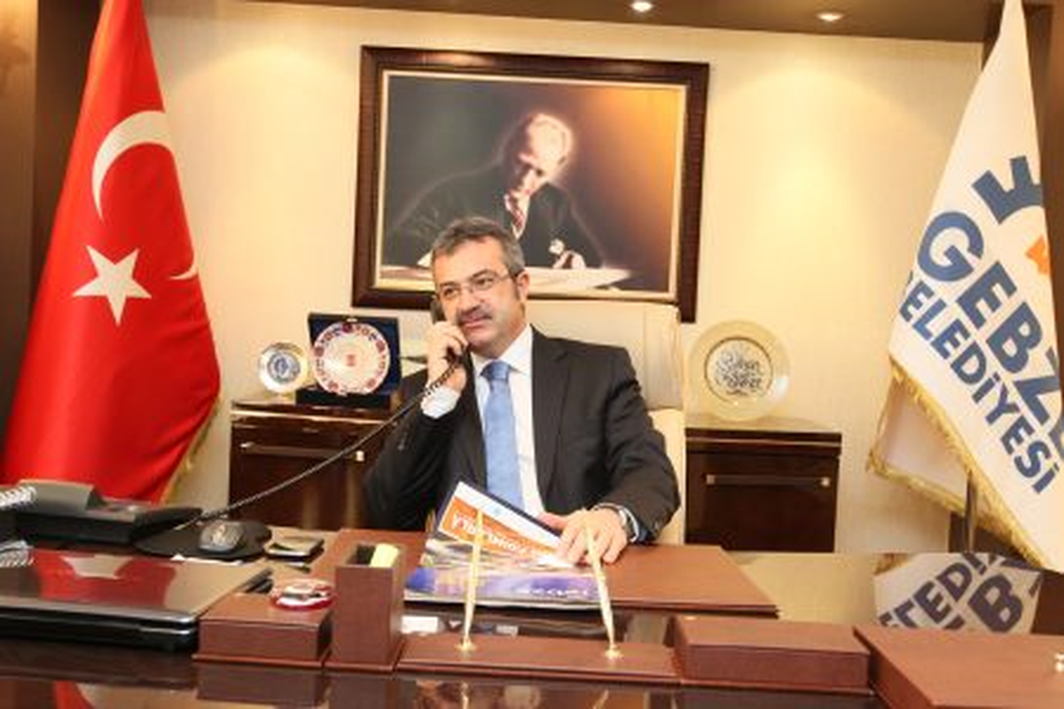 Başkan Köşker Cep Telefonunu Açıkladı