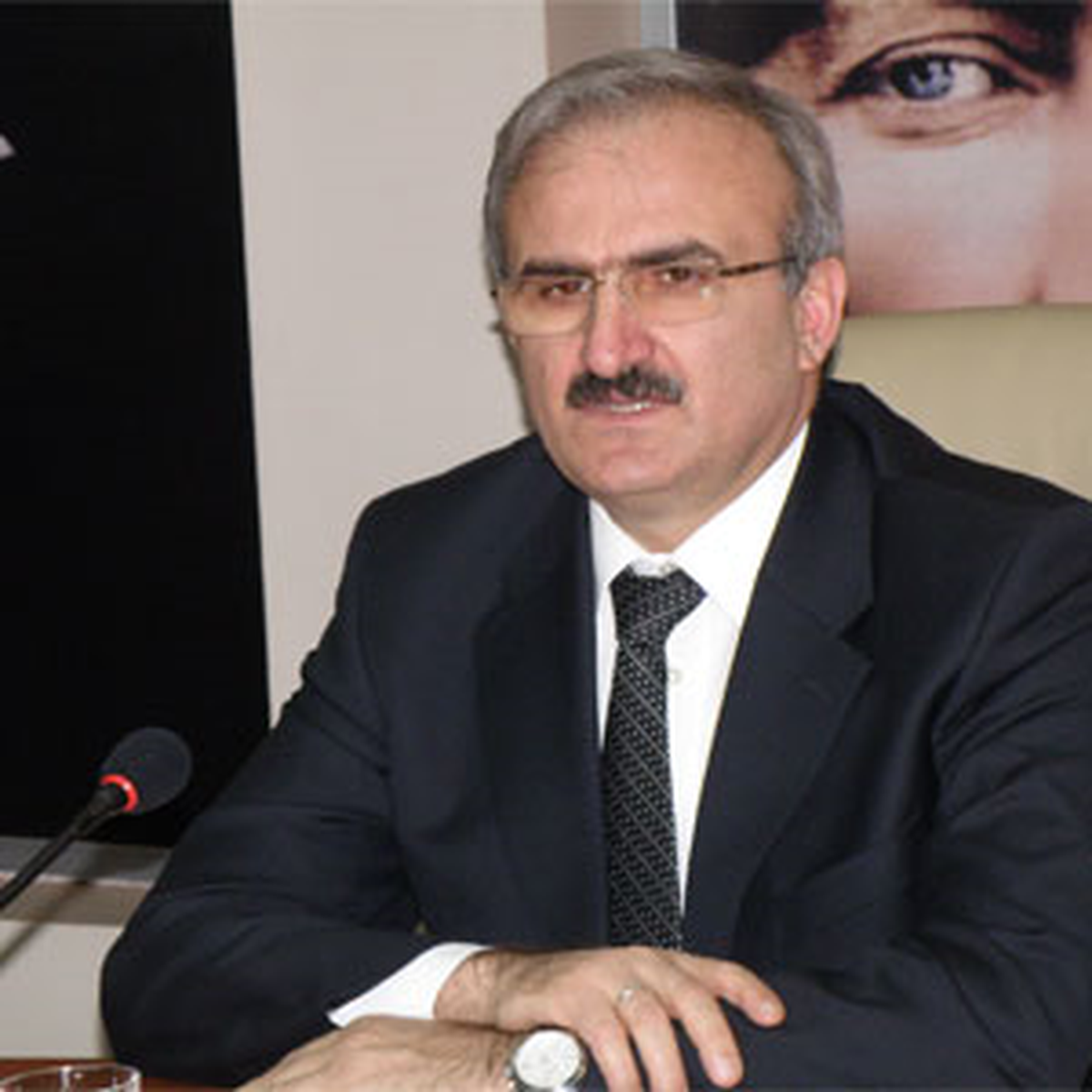 Büyük Önder Atatürk\'ü Anıyoruz