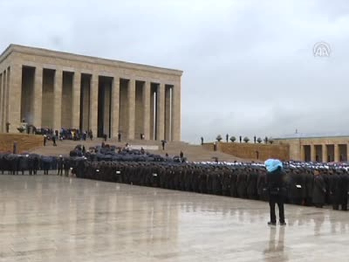 Büyük Önder Atatürk\'ü Anıyoruz