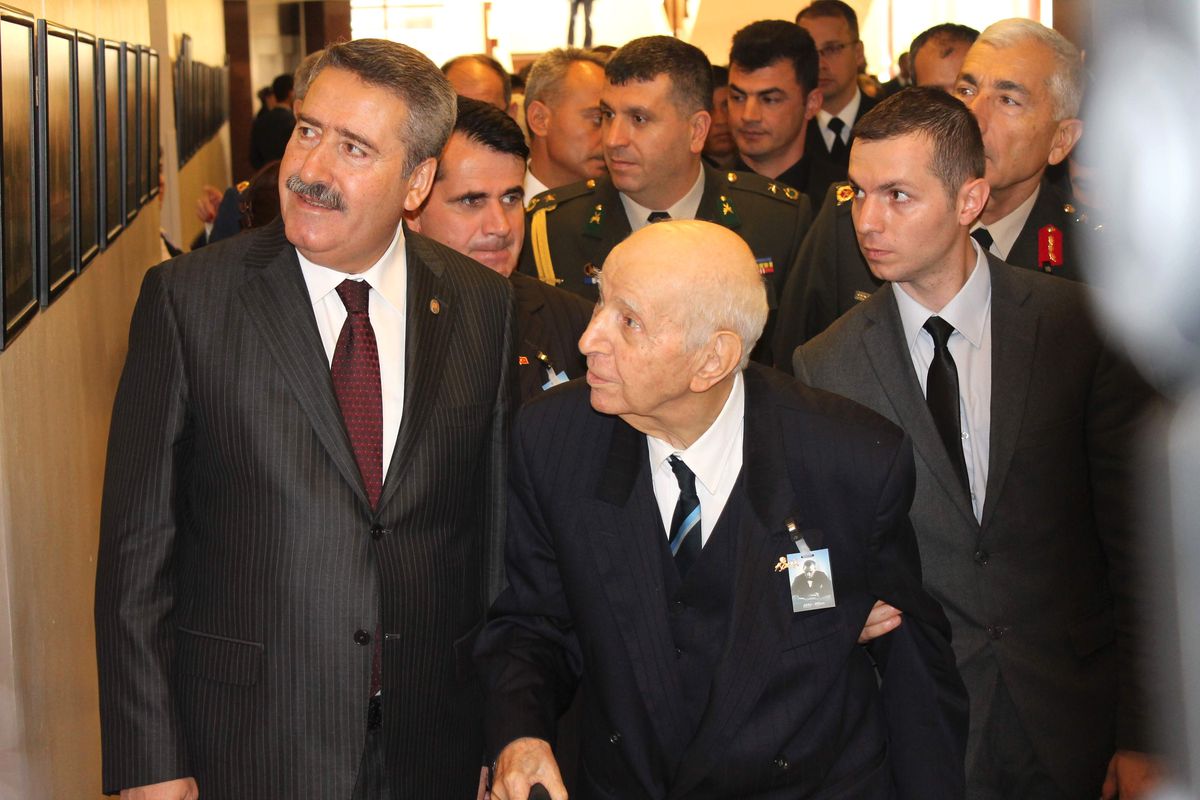 Ege Üniversitesi\'nde 10 Kasım Atatürk\'ü Anma Töreni Düzenlendi