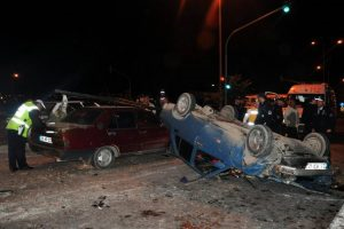 Eskişehir\'de Zincirleme Trafik Kazası