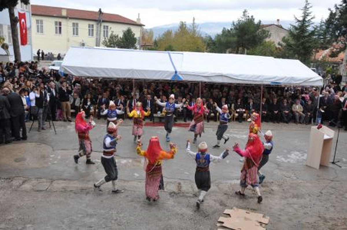 Ferhat Uzunlulu Ortaokulu Törenle Açıldı