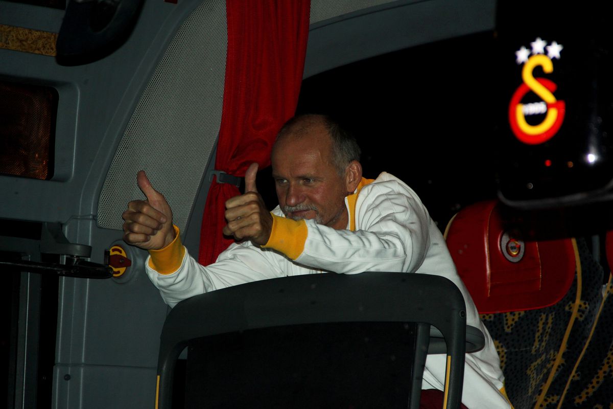 Galatasaray\'a Adana\'da Coşkulu Karşılama