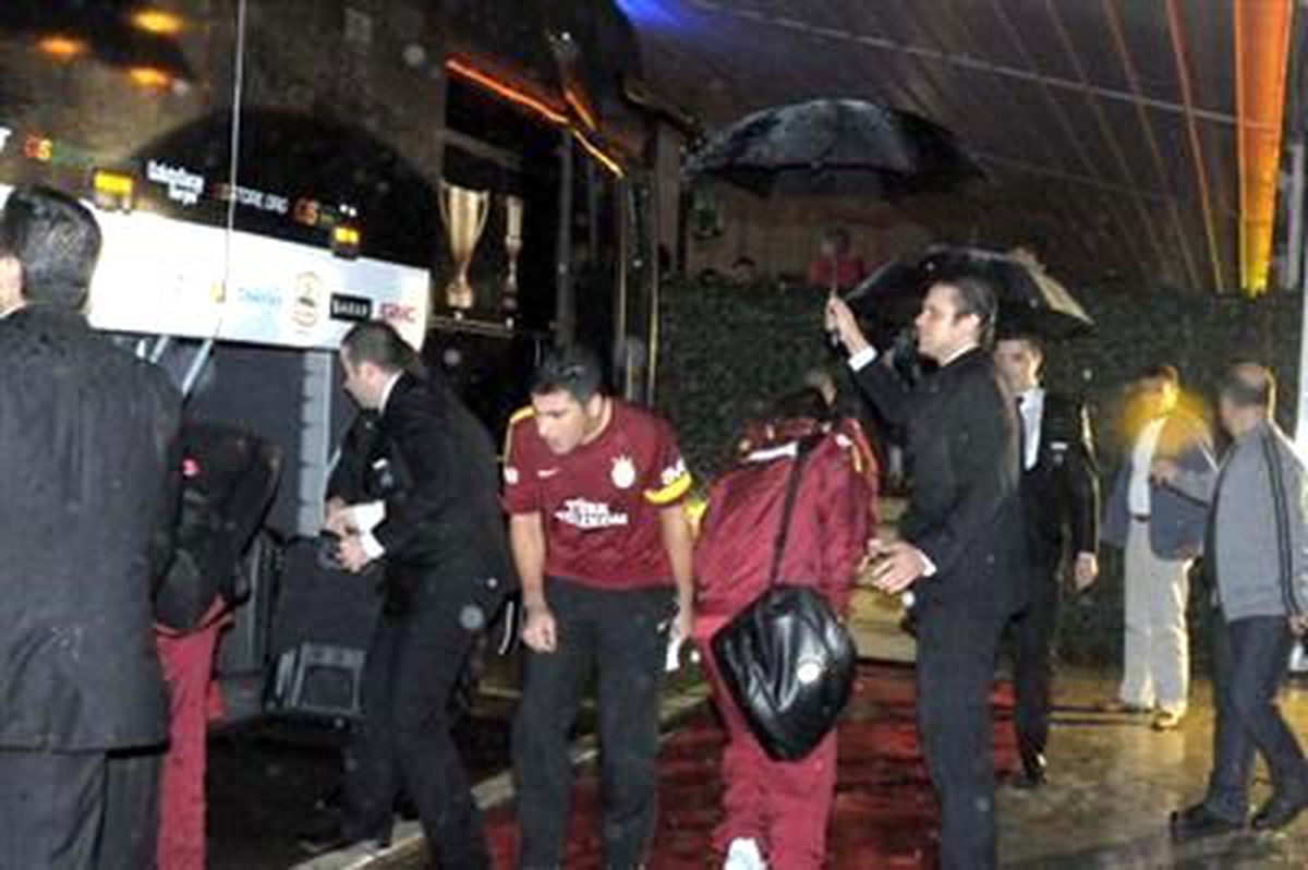 Galatasaray Kafilesi, Mersin\'e Geldi