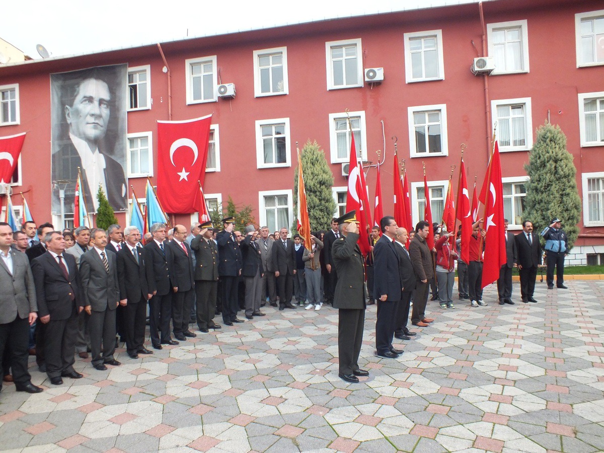 Gazi Mustafa Kemal Atatürk, Ölümünün 74 Ncü Yılında Törenlerle Anılıyor