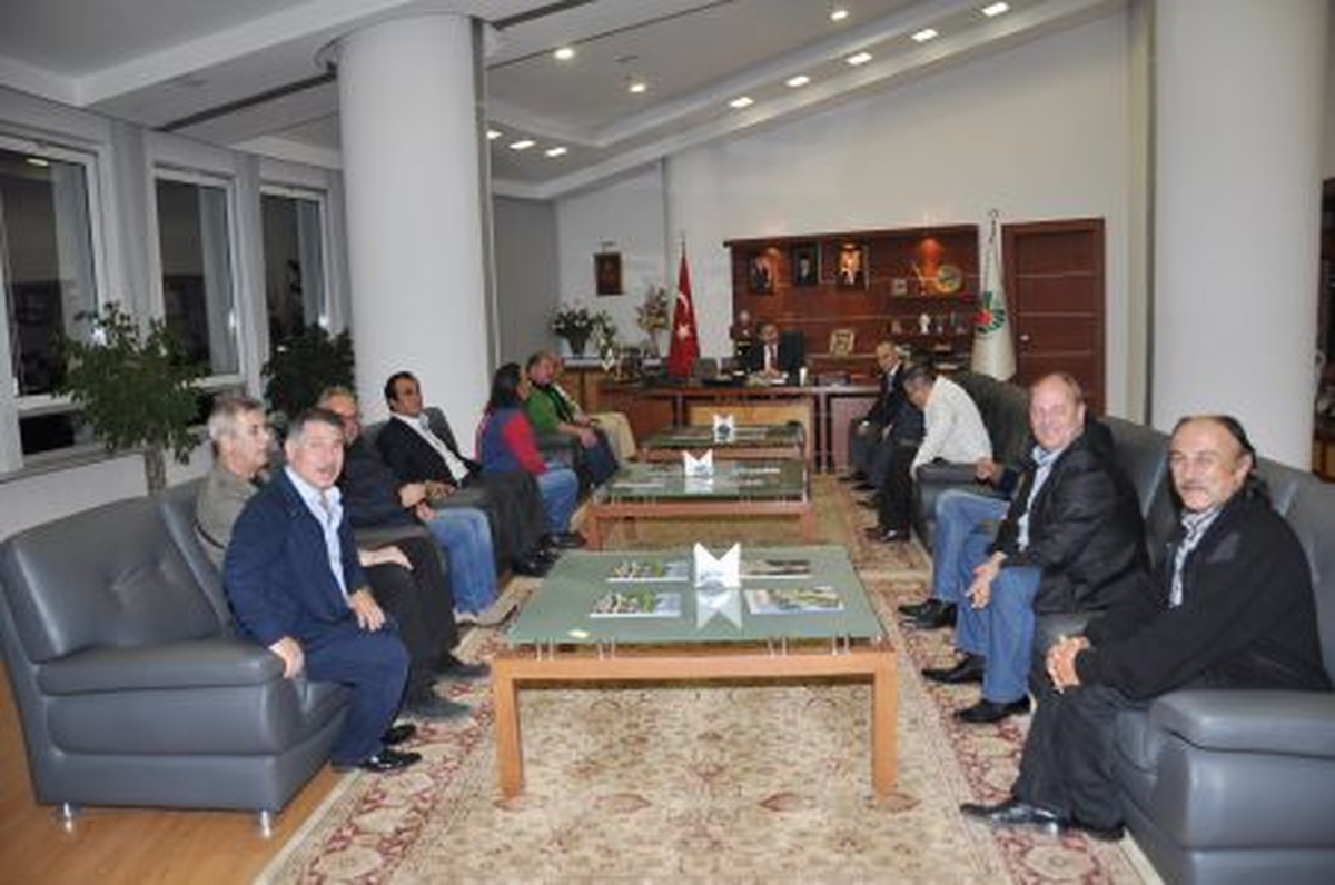 Hababam Sınıfı\'ndan Başkan Çakır\'a Ziyaret