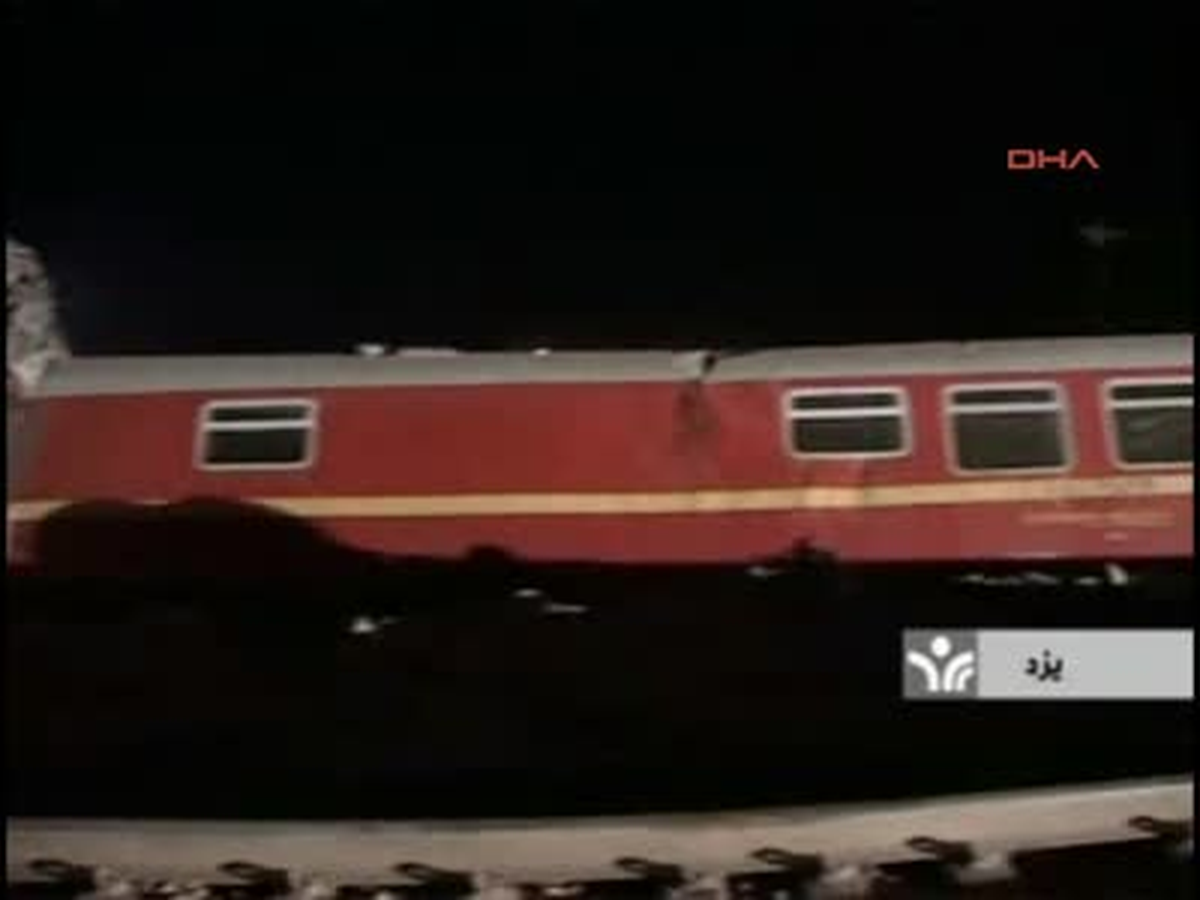 İran\'da Tren Raydan Çıktı: 4 Ölü