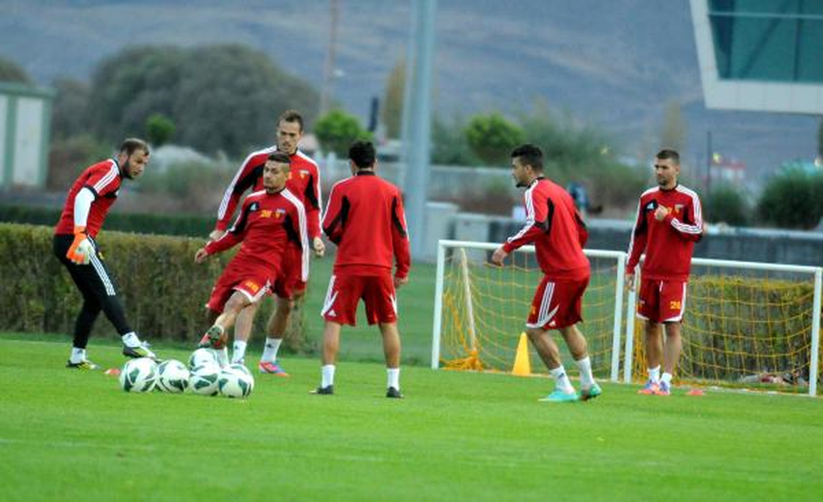 Kayserispor 3 Puan İçin Yola Çıktı