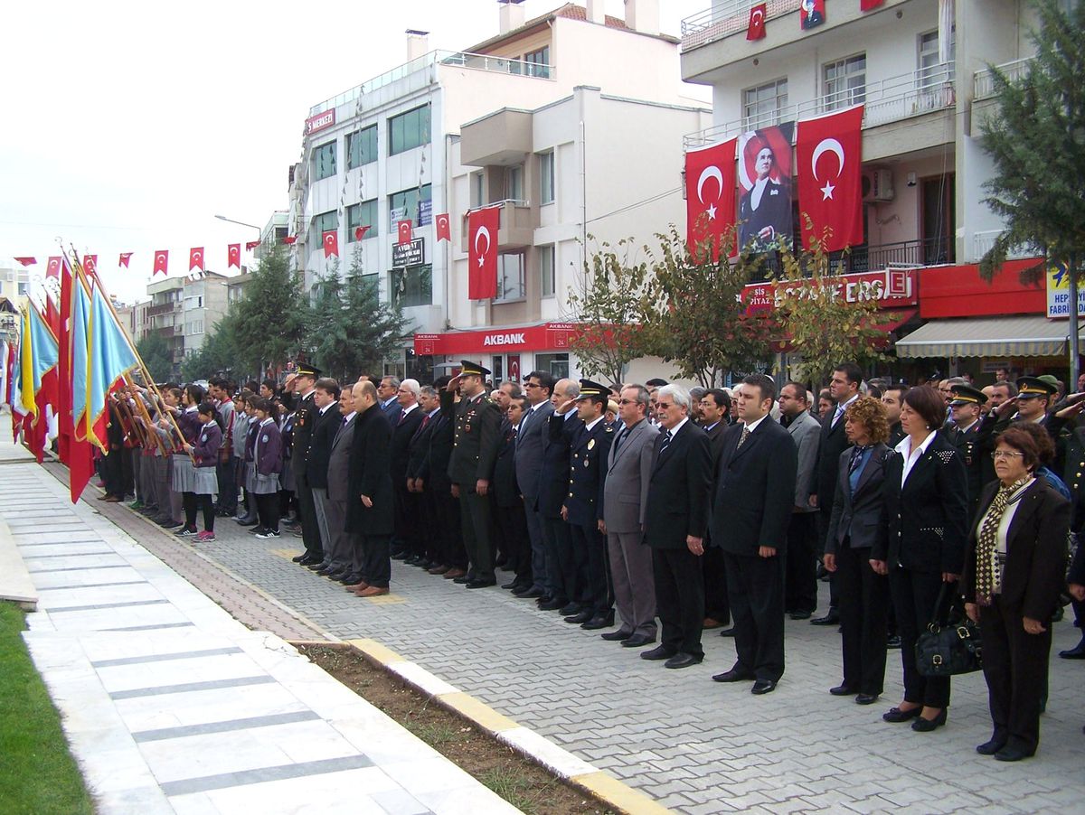 Korkuteli\'nde Ata\'yı Anma Törenleri
