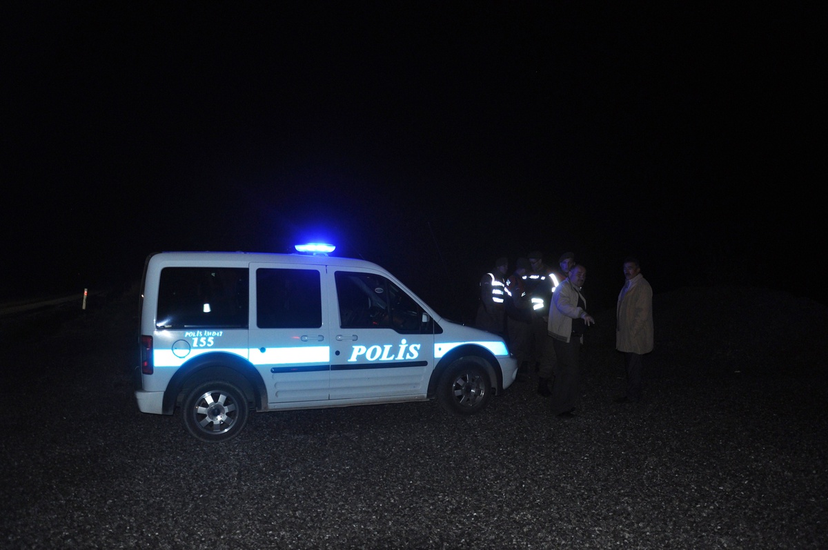 Otomobil 200 Metrelik Şarampole Yuvarlandı: 1 Yaralı